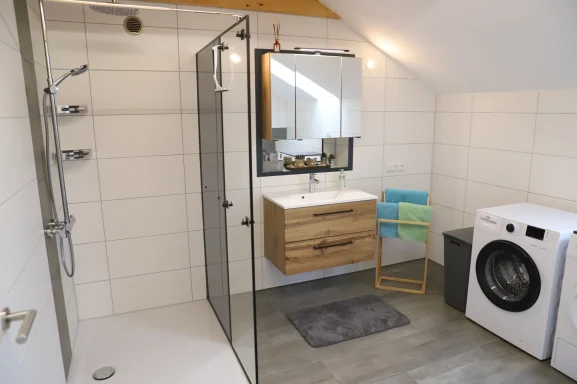 Bad mit Dusche